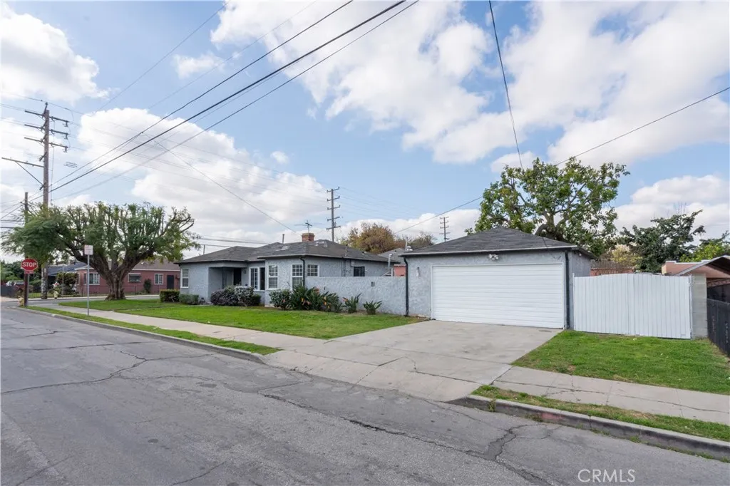 701 N Spring Avenue, Compton, California 90221 home-pic-24