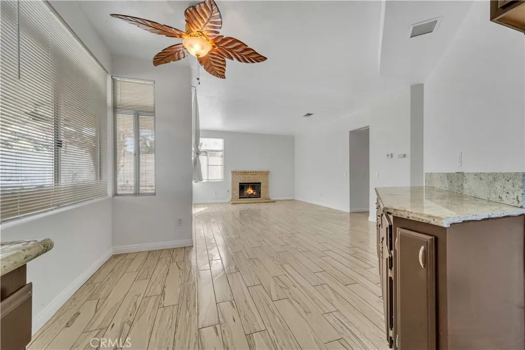 36418 Ramona, Palmdale, California 93550 home-pic-9