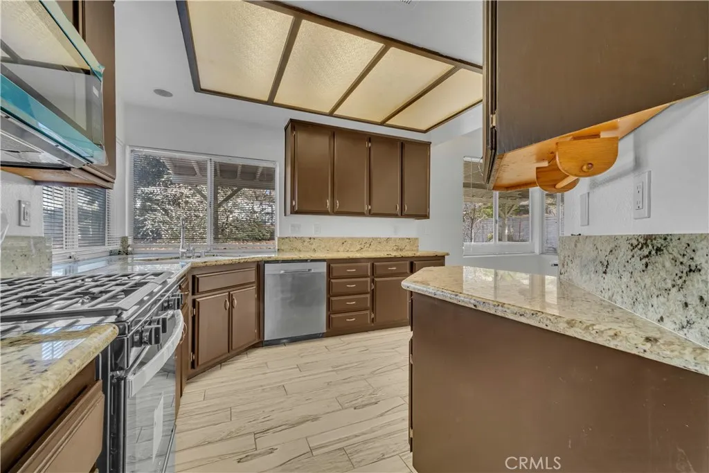 36418 Ramona, Palmdale, California 93550 home-pic-8