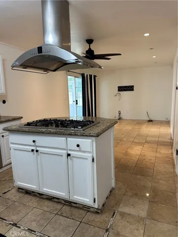 Kitchen/Family room