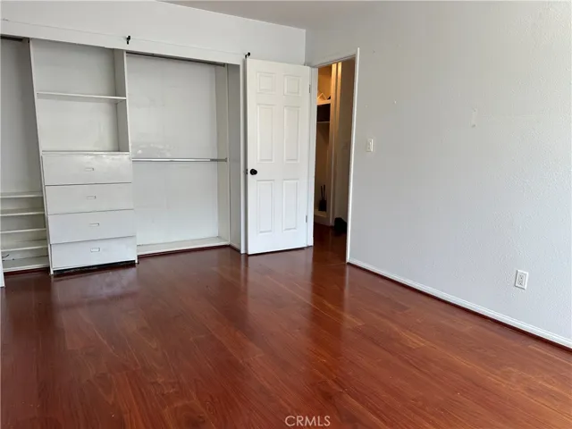 Bed room