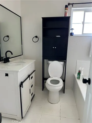 Master room bath room