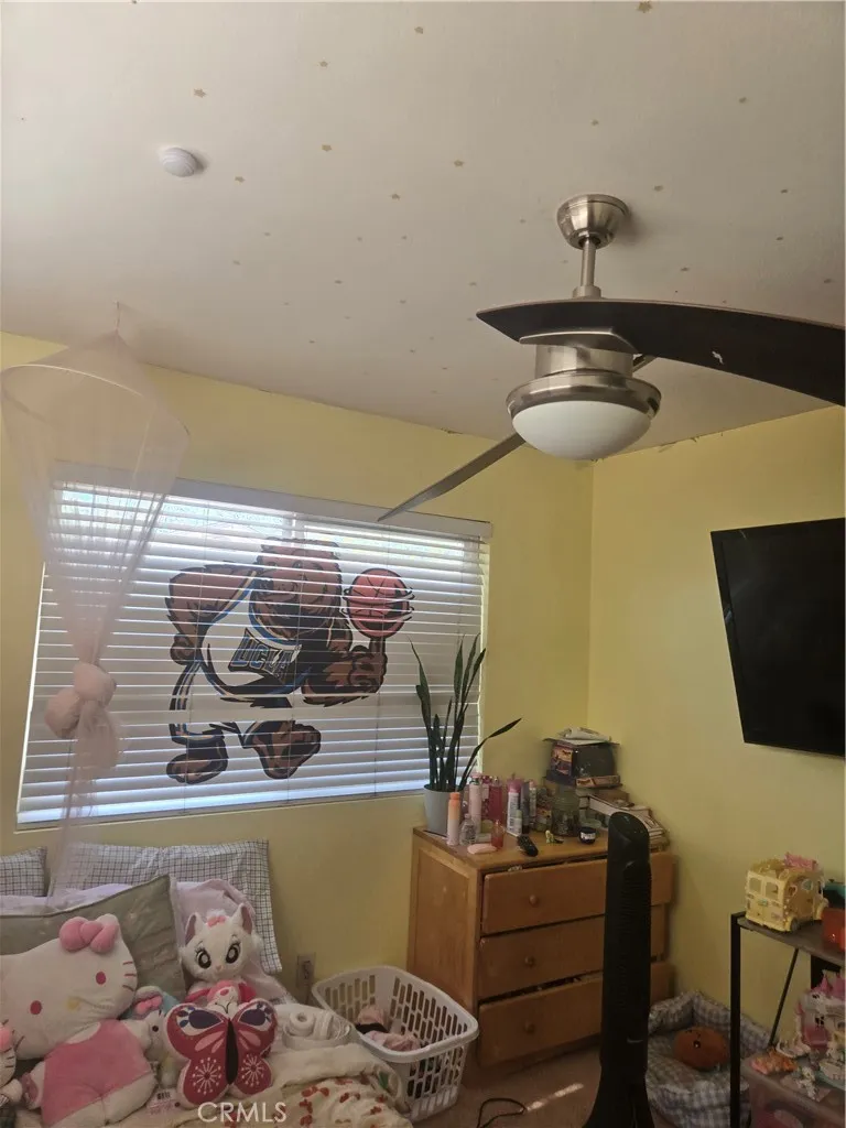 2260 N Towne, Pomona, California 91767 home-pic-10