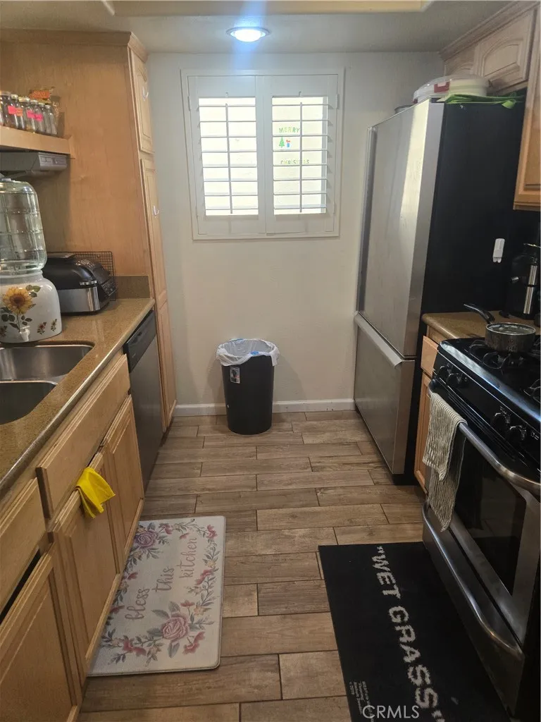 2260 N Towne, Pomona, California 91767 home-pic-7