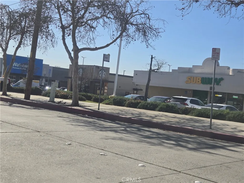 2260 N Towne, Pomona, California 91767 home-pic-22