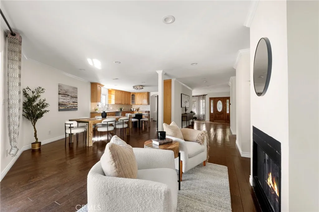 13951 Addison, Sherman Oaks, California 91423 home-pic-11