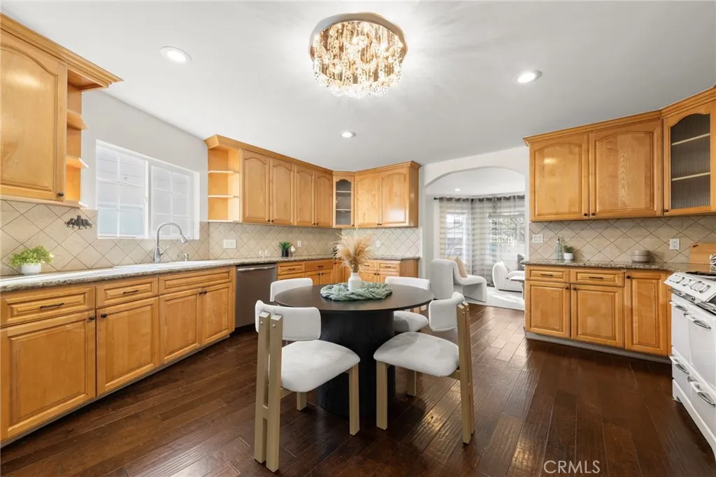 13951 Addison, Sherman Oaks, California 91423 home-pic-15