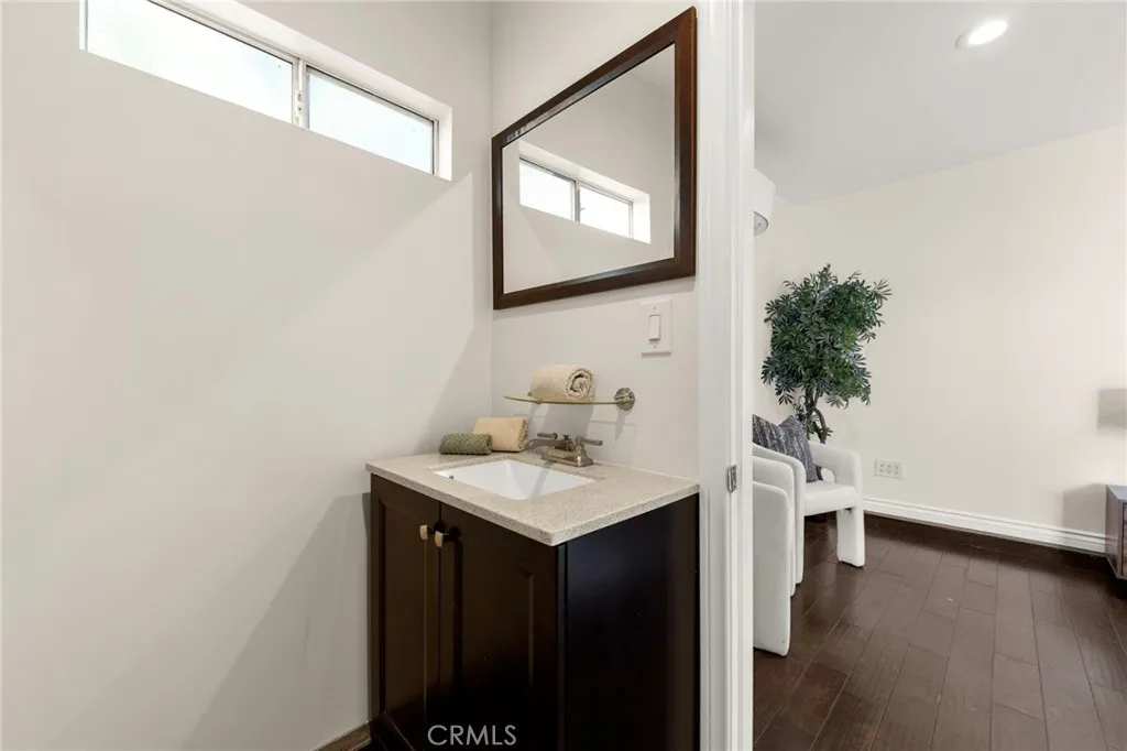 13951 Addison, Sherman Oaks, California 91423 home-pic-45