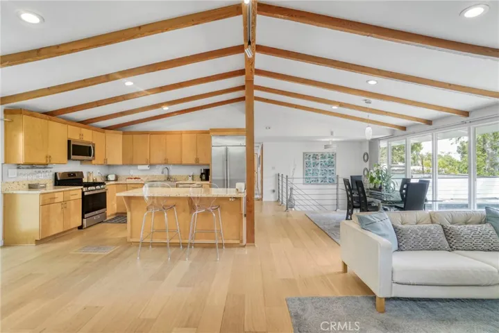3839 Davana Road, Sherman Oaks, California 91423