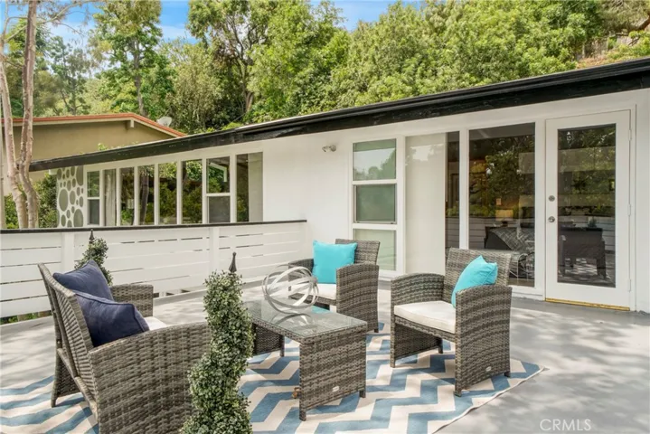 3839 Davana Road, Sherman Oaks, California 91423
