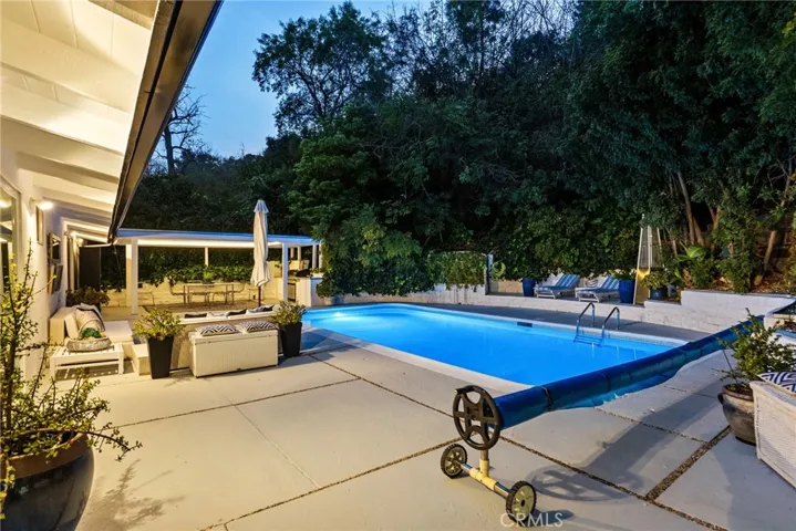 3839 Davana Road, Sherman Oaks, California 91423