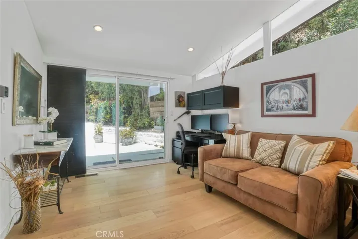 3839 Davana Road, Sherman Oaks, California 91423