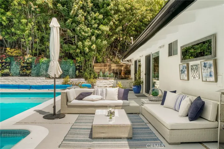 3839 Davana Road, Sherman Oaks, California 91423