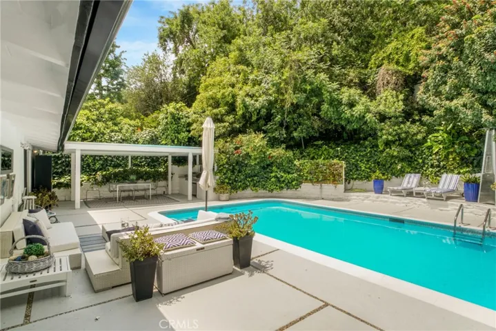 3839 Davana Road, Sherman Oaks, California 91423