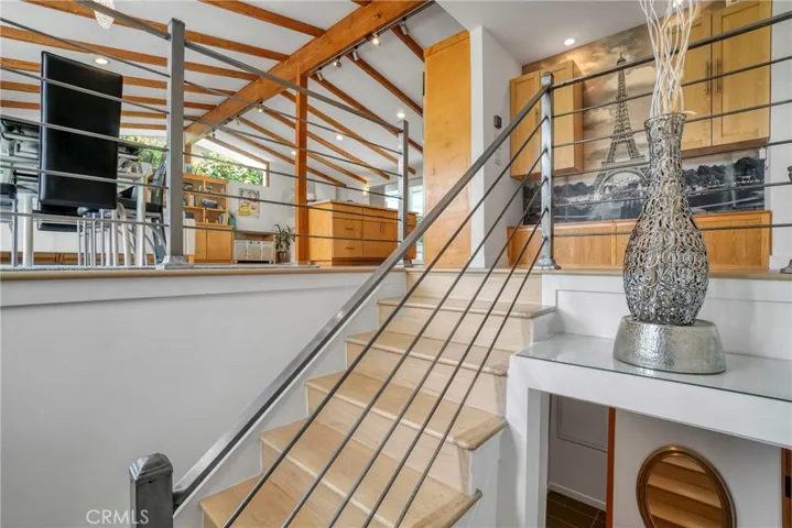 3839 Davana Road, Sherman Oaks, California 91423