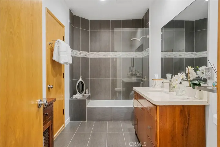 3839 Davana Road, Sherman Oaks, California 91423