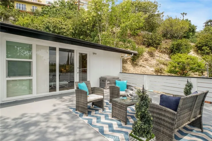 3839 Davana Road, Sherman Oaks, California 91423