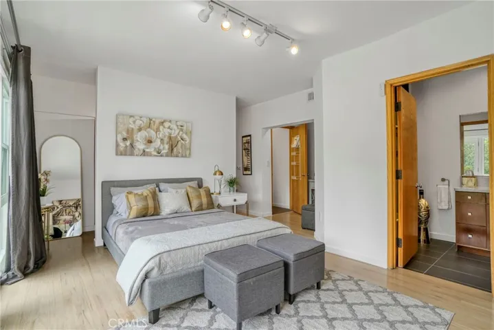 3839 Davana Road, Sherman Oaks, California 91423