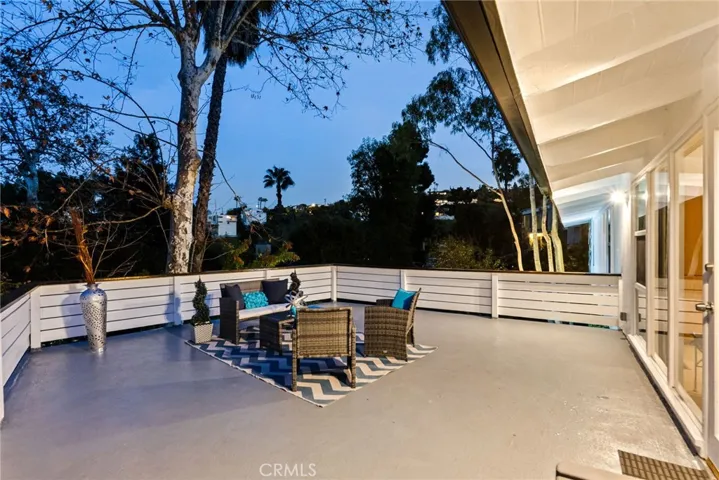3839 Davana Road, Sherman Oaks, California 91423