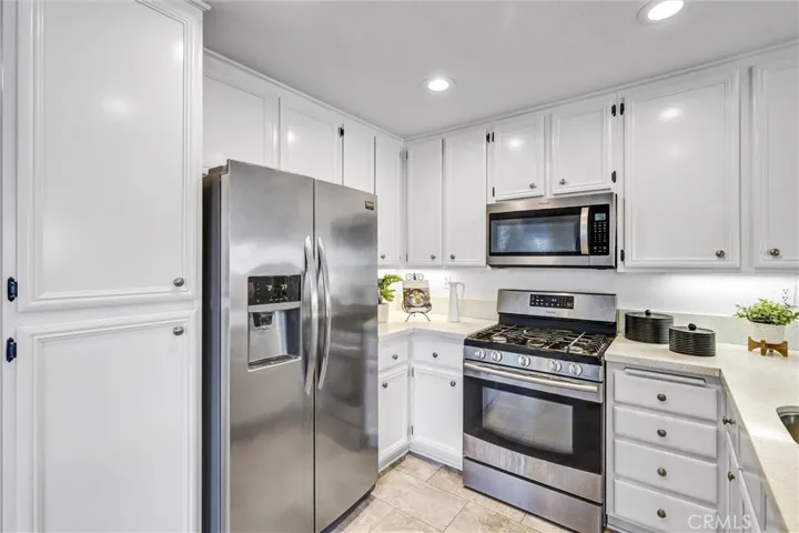 91 Tierra Plano, Rancho Santa Margarita, California 92688