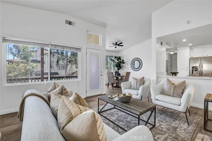 91 Tierra Plano, Rancho Santa Margarita, California 92688