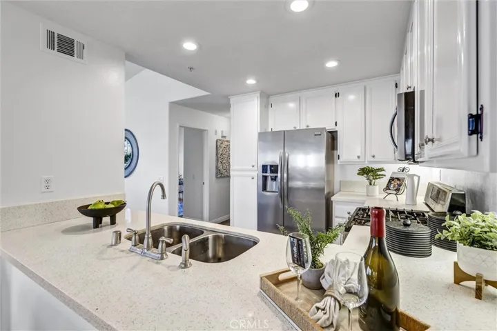 91 Tierra Plano, Rancho Santa Margarita, California 92688