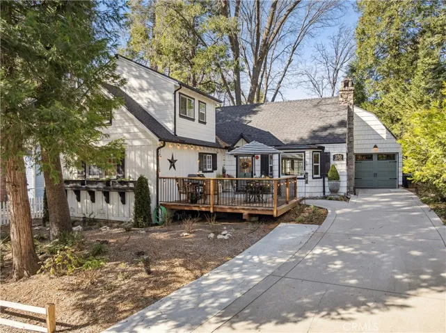 Gentle slope driveway from Maple.