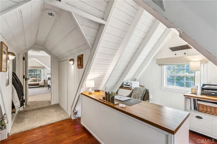 Entrance from to upstairs ensuite bedroom