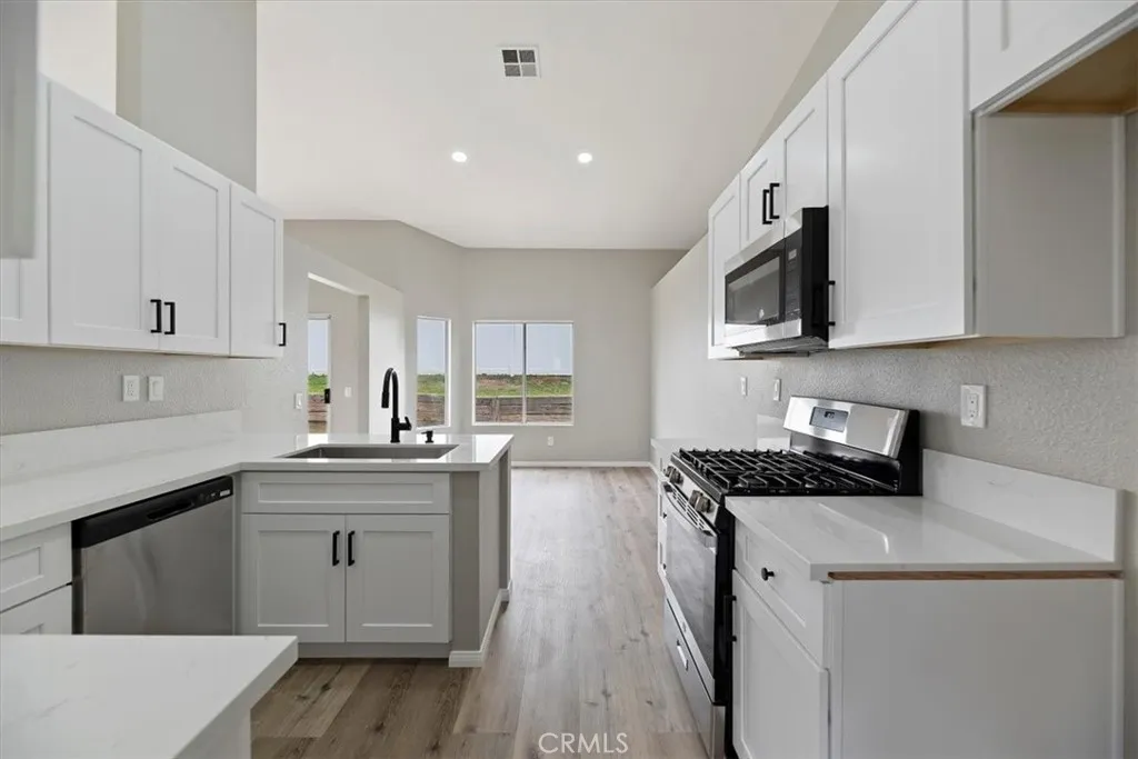 23209 Norrisgrove, Perris, California 92570 home-pic-17