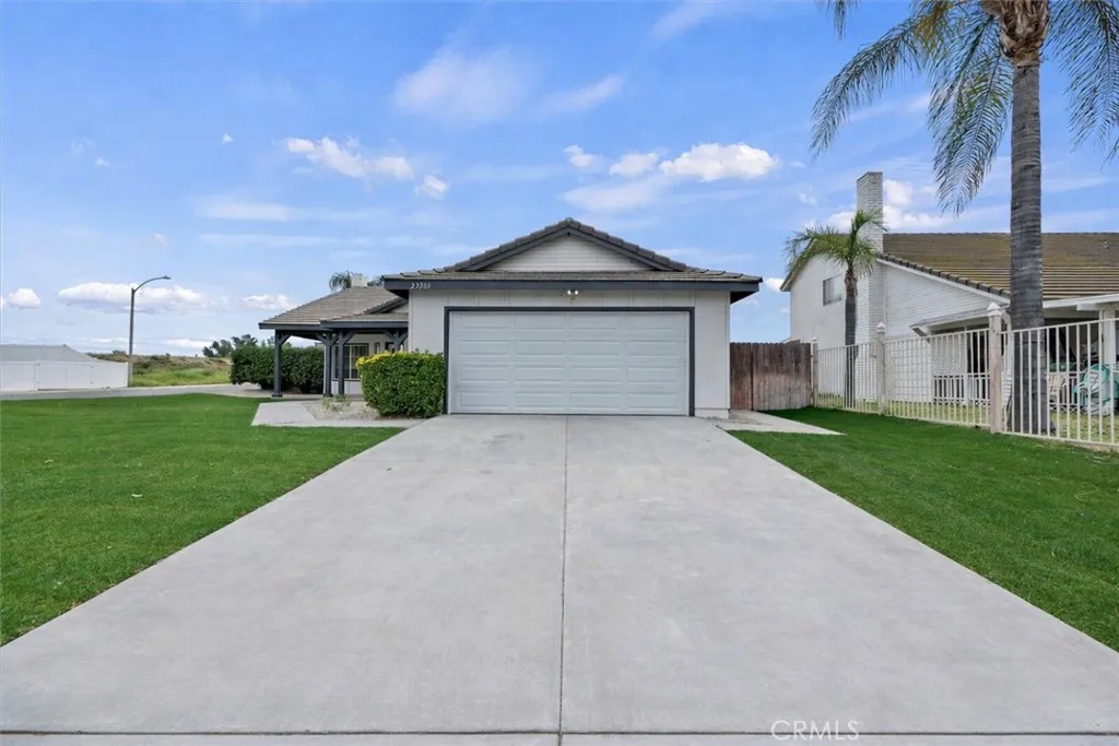 23209 Norrisgrove, Perris, California 92570 home-pic-1