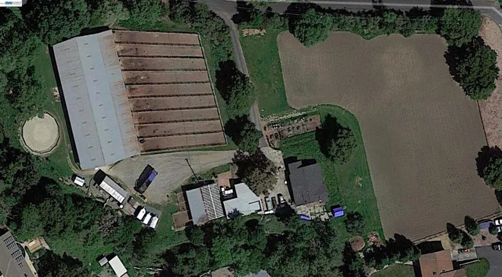 401 Pine Creek Rd