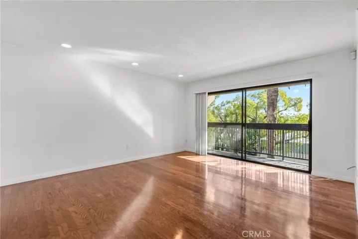 Living area w/balcony view