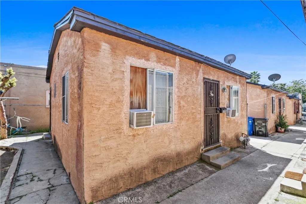 2015 Pennsylvania Avenue, Los Angeles, California 90033 home-pic-5