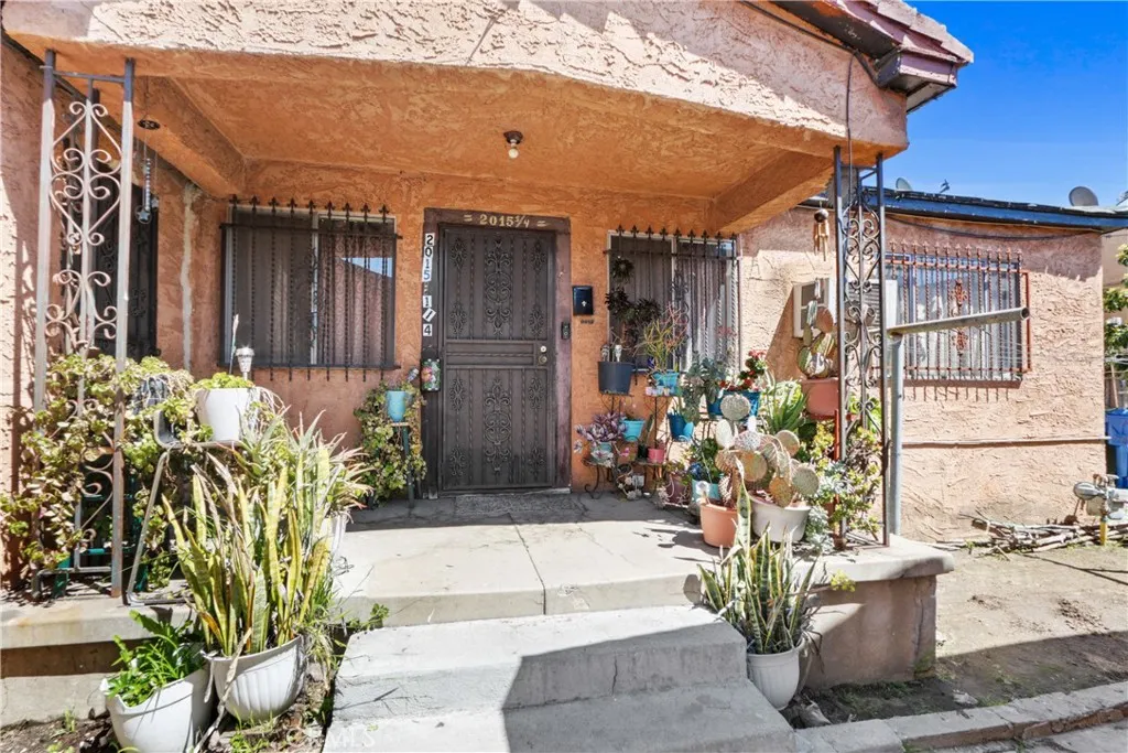 2015 Pennsylvania Avenue, Los Angeles, California 90033 home-pic-2