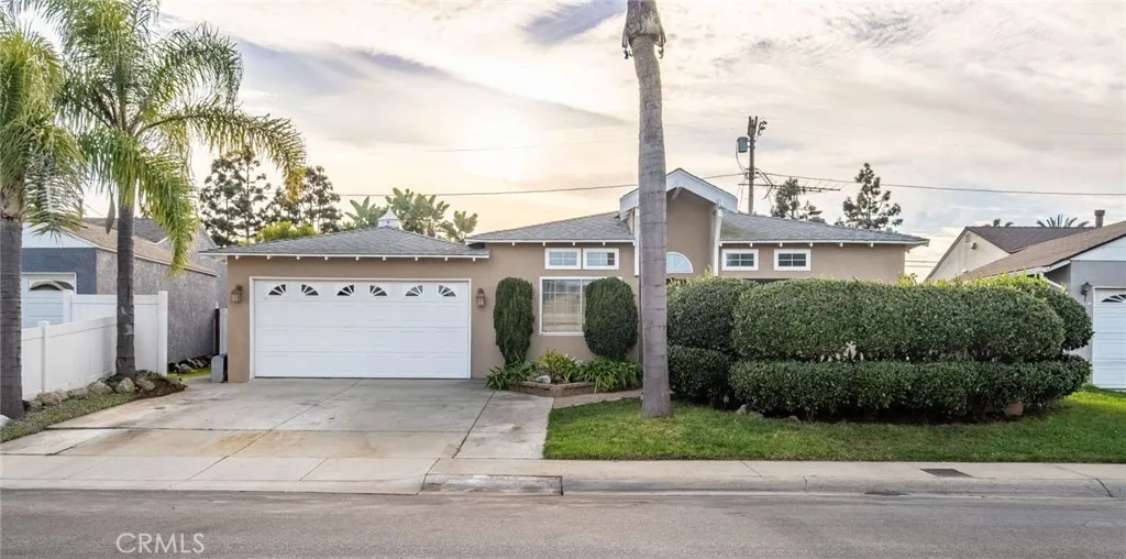 8819 Glider, Los Angeles, California 90045 home-pic-1