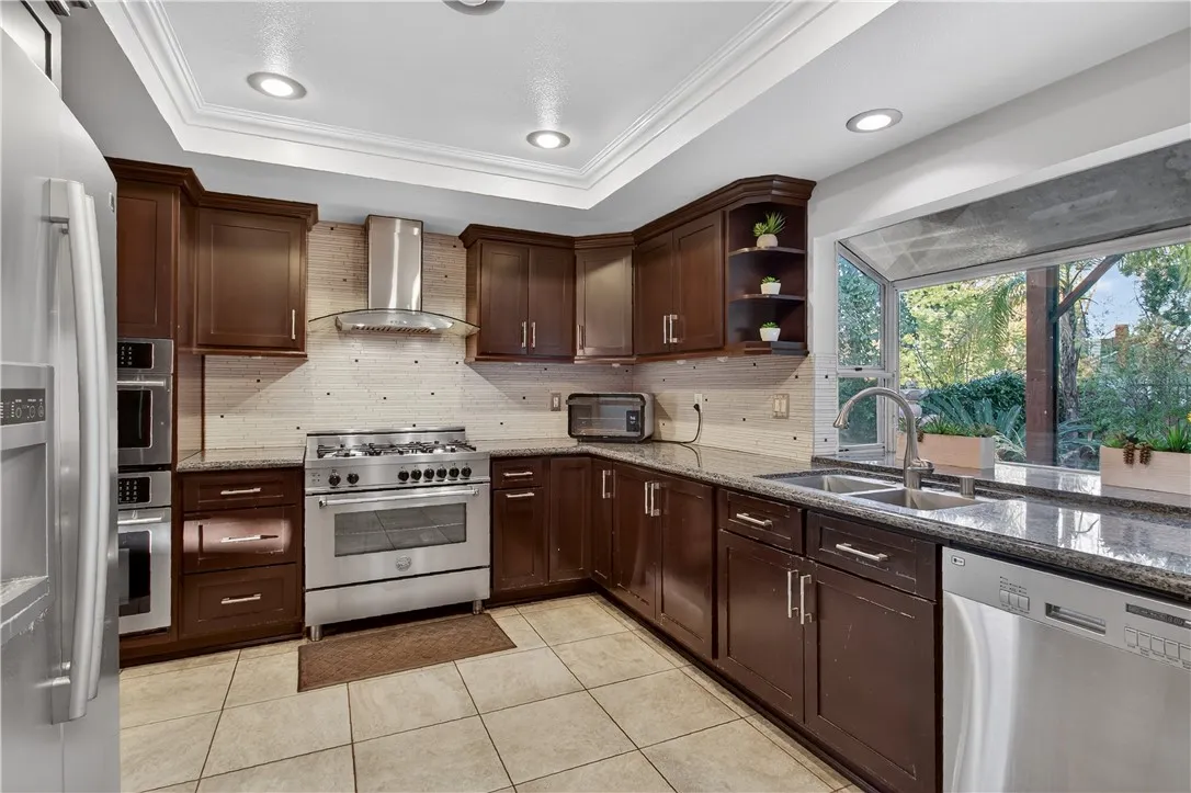 720 S Ridgeview Road, Anaheim Hills, California 92807 home-pic-11