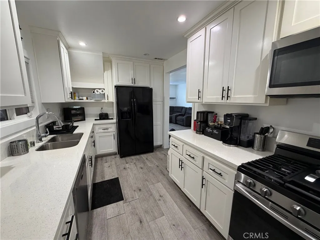 4622 W 156th, Lawndale, California 90260 home-pic-2