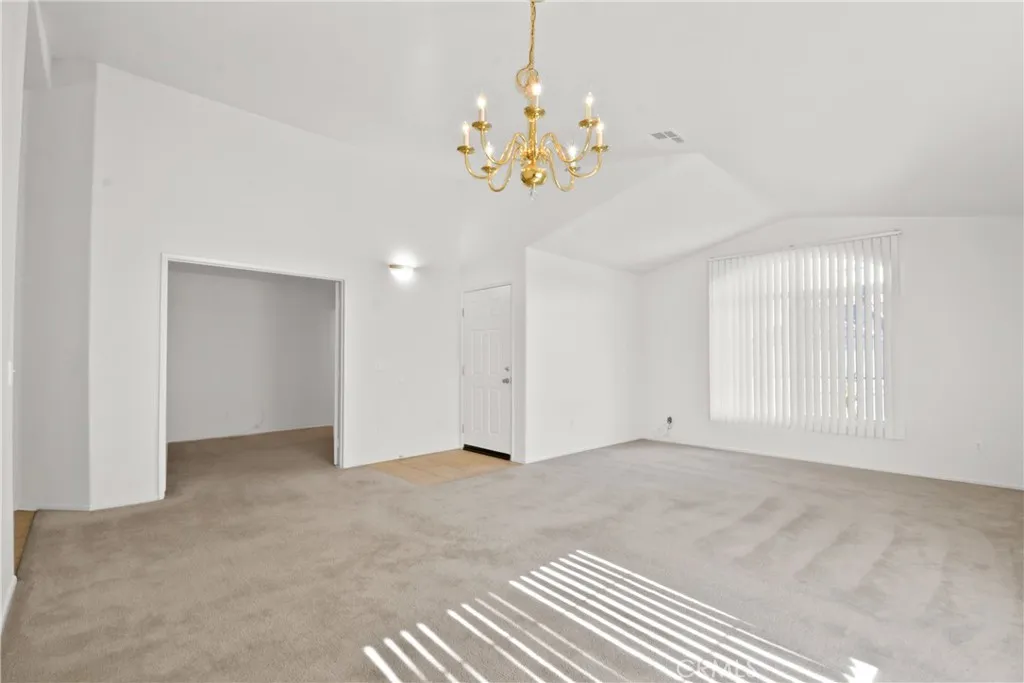 8910 Newcastle, Hesperia, California 92344 home-pic-4