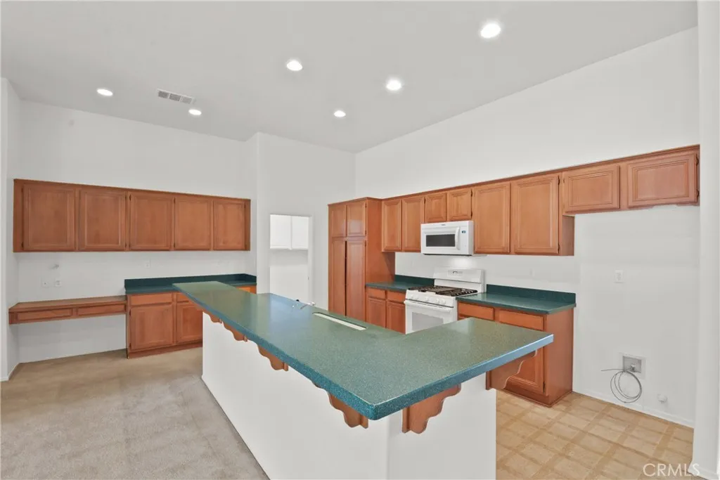8910 Newcastle, Hesperia, California 92344 home-pic-9