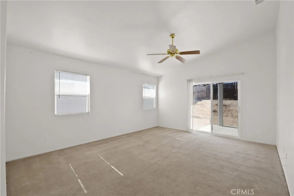 8910 Newcastle, Hesperia, California 92344 home-pic-15