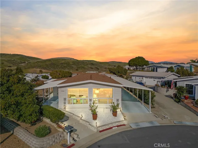 WATCH STUNNING SUNSETS