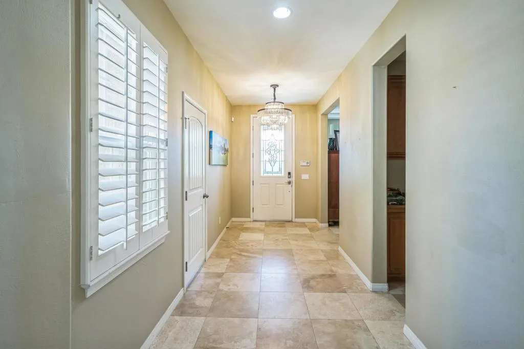 3152 Beven Dr, Escondido, California 92027 home-pic-4