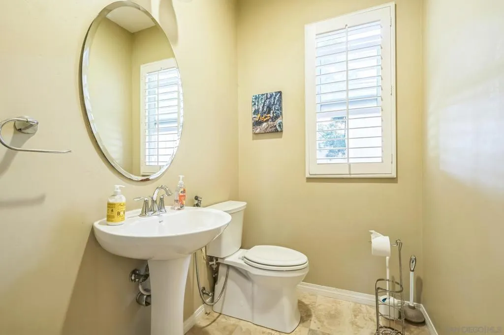 3152 Beven Dr, Escondido, California 92027 home-pic-19