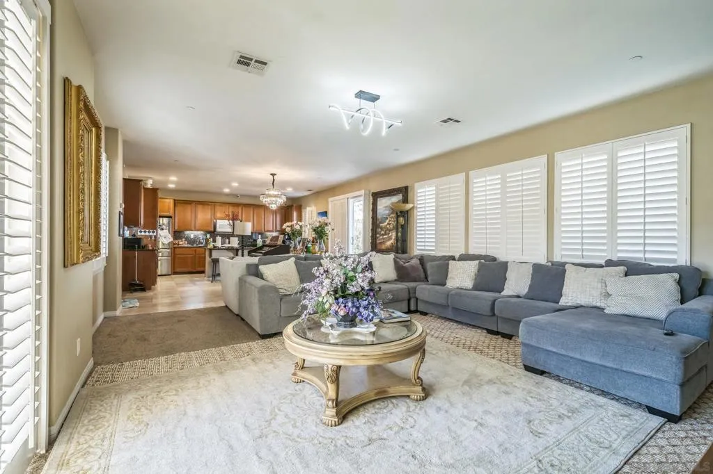 3152 Beven Dr, Escondido, California 92027 home-pic-11