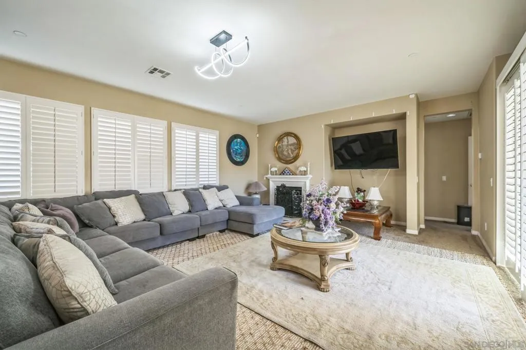 3152 Beven Dr, Escondido, California 92027 home-pic-10