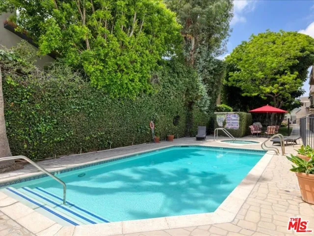 4477 Woodman Avenue 304, Sherman Oaks, California 91423