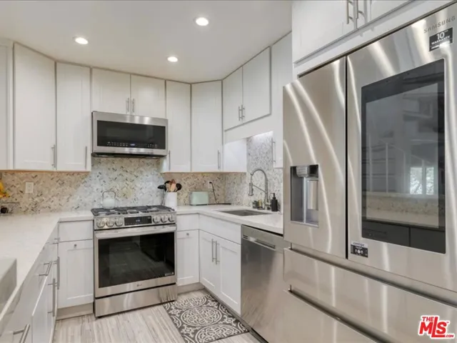 4477 Woodman Avenue 304, Sherman Oaks, California 91423