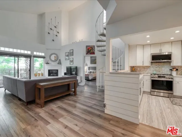 4477 Woodman Avenue 304, Sherman Oaks, California 91423