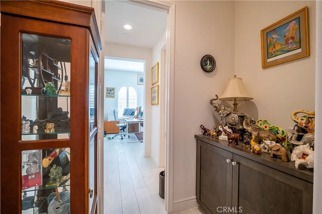 20523 Stella, Saugus, California 91350 home-pic-6