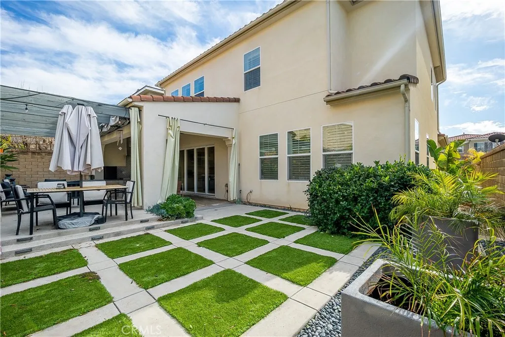 20523 Stella, Saugus, California 91350 home-pic-23